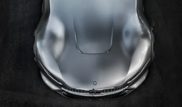 Mercedes-Benz AMG Vision Gran Turismo capó
