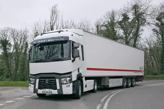 Renault T440, 520 CV y 2550 Nm