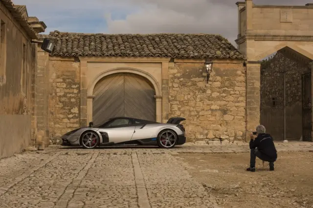Pagani Huayra BC lateral