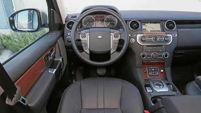 Land Rover Discovery 4 SDV6 HSE salpicadero
