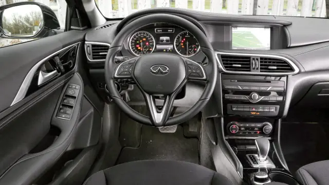 Infiniti QX30 salpicadero
