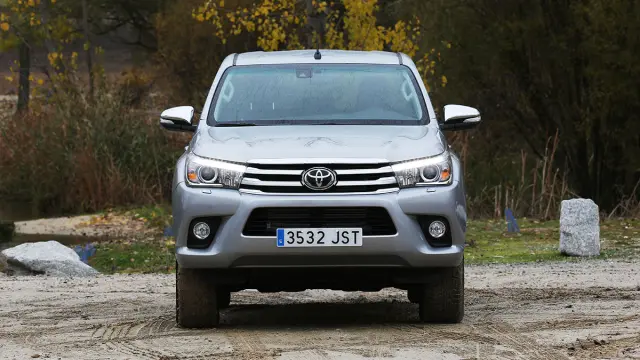 Toyota Hilux 2.4 D Cabina Doble morro