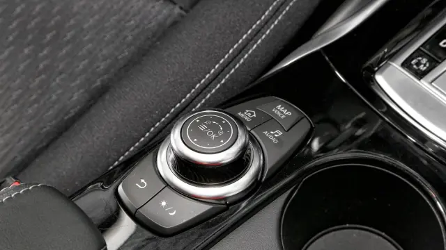 Infiniti QX30 control