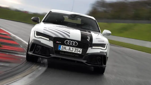 Audi RS 7 autónomo en pista
