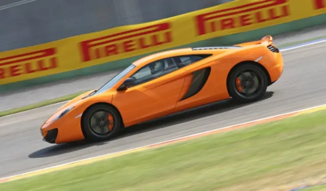 Con el Launch Control, el McLaren MP4-12C puede llegar a 100 km/h en 3,5 segundos