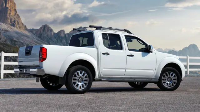 coches para dormir dentro Nissan Navara