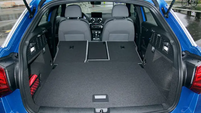 Audi Q2 piloto maletero