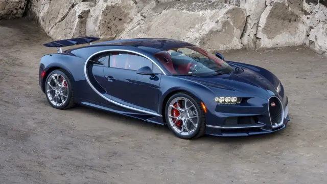 Bugatti Chiron Pebble Beach delantera