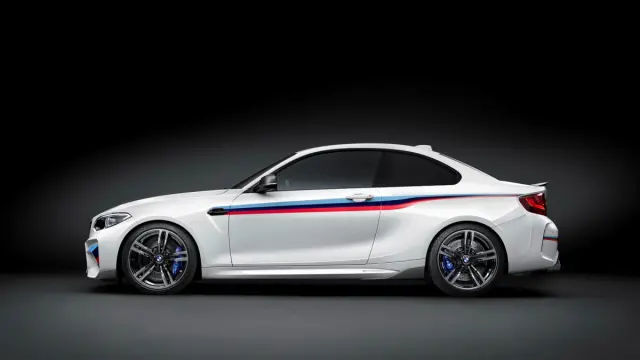 BMW M2 M Performance lateral