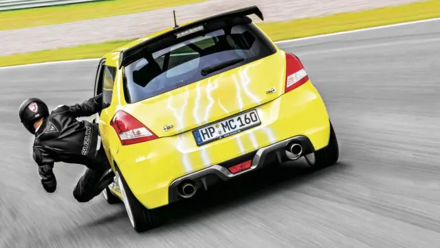 Suzuki Swift Sport Hayabusa trasera