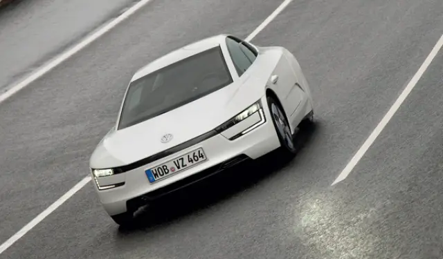 Volkswagen XL1 delantera