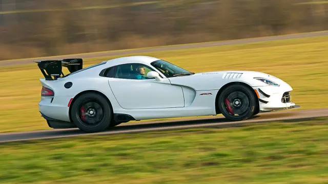 Dodge Viper ACR lateral