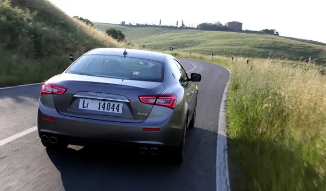 Nuevo Maserati Ghilbi, trasera
