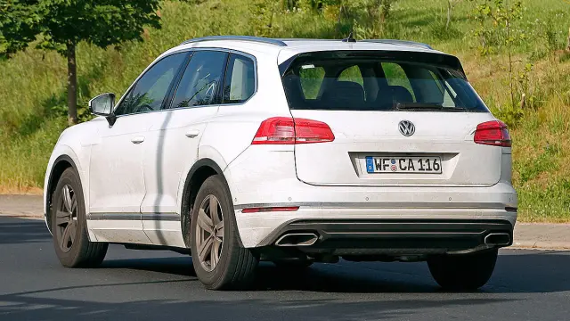 Volkswagen Touareg 2018 cazado zaga