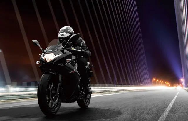 Nueva Suzuki GSX-R250 4
