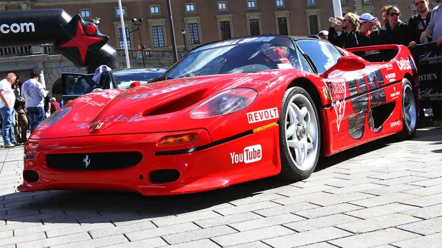 Los coches más espectaculares de la Gumball 300 de este año Ferrari F