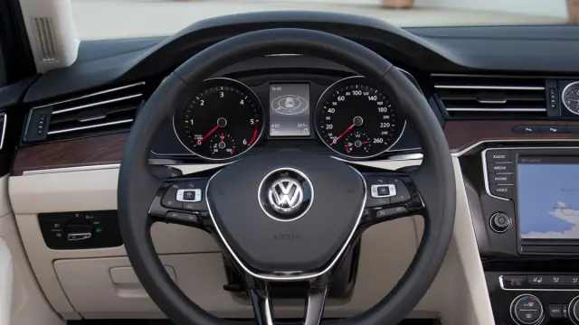 nuevo volkswagen passat variant 2014 relojes digitales