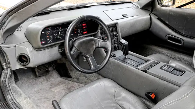 Prueba-DeLorean-DMC-12-interior