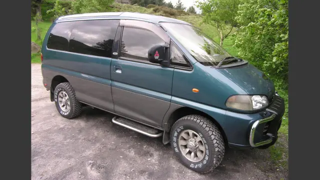 coches para dormir dentro Mitsubishi Space Gear