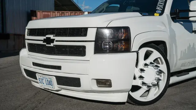 Chevrolet Silverado Forgiato 26 frontal