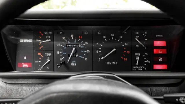 Prueba-DeLorean-DMC-12-cuadro