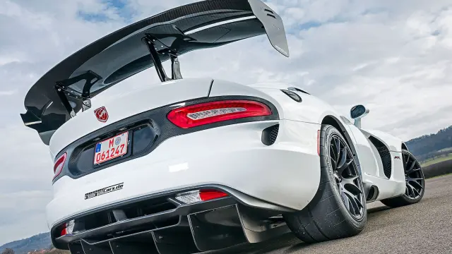 Dodge Viper ACR freno trasero
