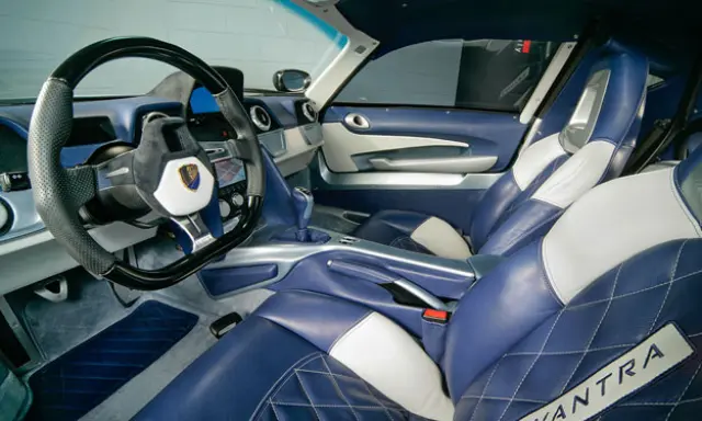 Mazzanti Evantra V8 interior