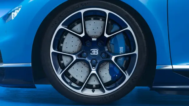 opciones-absurdamente-caras-bugatti-chiron-llantas