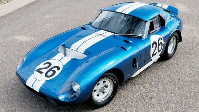 coches americanos más caros Shelby Daytona Cobra Coupe de 1965