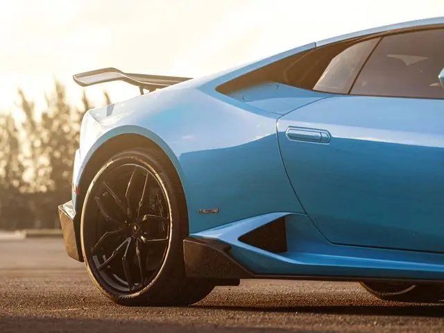Lamborghini Huracan by 106 industries