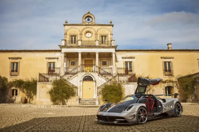 Pagani Huayra BC tres cuartos delanteros