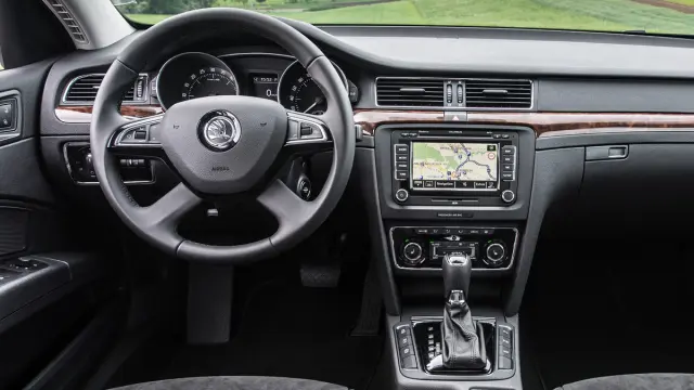 El interior del Skoda Superb Combi 2015