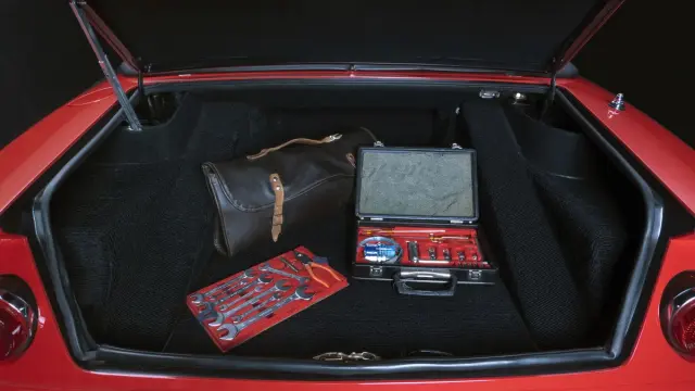 Ferrari Daytona Spider herramientas