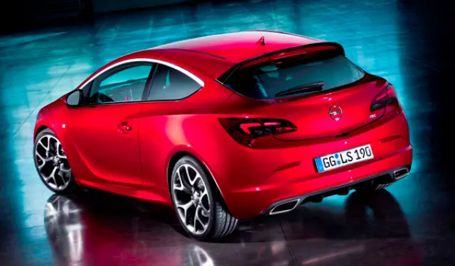 Opel Astra OPC trasera