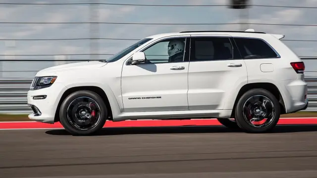 Mayores rivales nuevo BMW X5 M Jeep Grand Cherokee SRT8 lateral