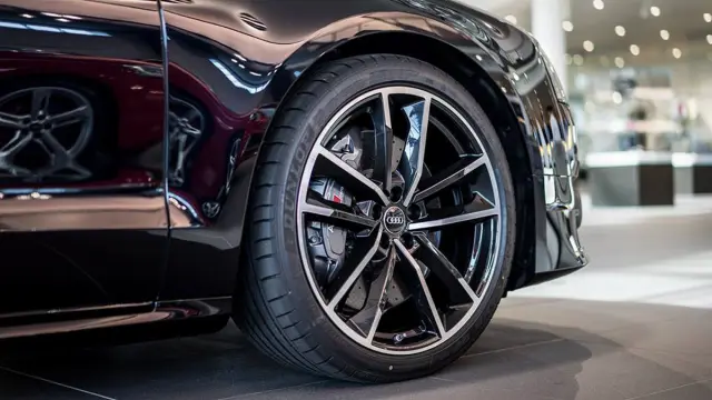 Audi S8 plus Audi Exclusive llantas