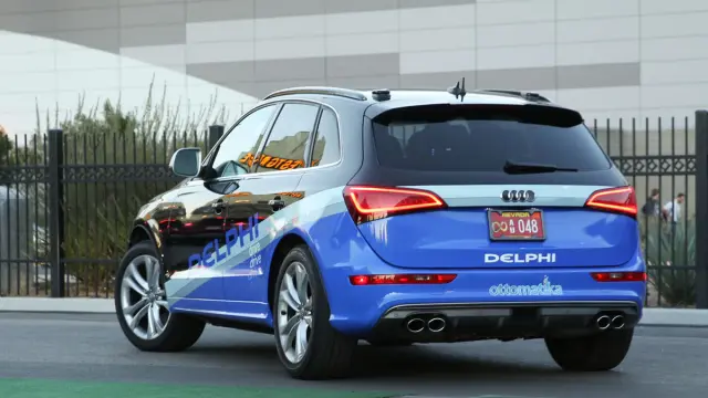 Audi SQ5 autónomo trasera