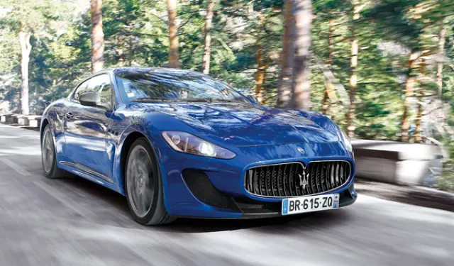 Maserati Gran Turismo MC Stradale delantera