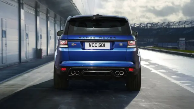 Mayores rivales nuevo BMW X5 M Range Rover Sport SVR zaga