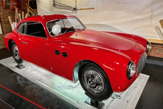 Belleza sobre ruedas: el Cisitalia 202 Coupé