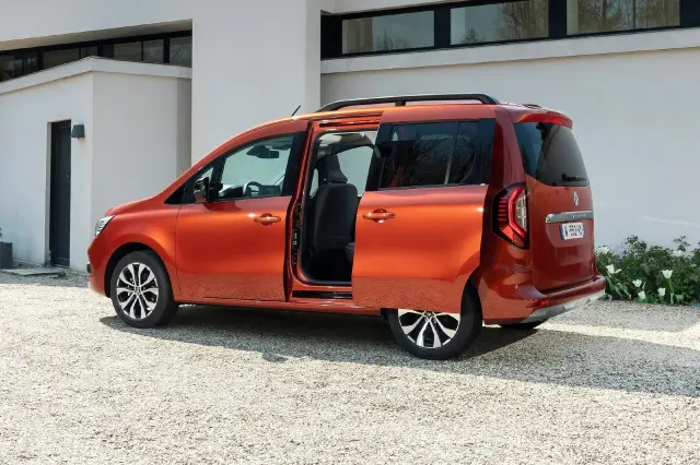 La tercera generación adopta el lenguaje de diseño de los últimos productos de Renault