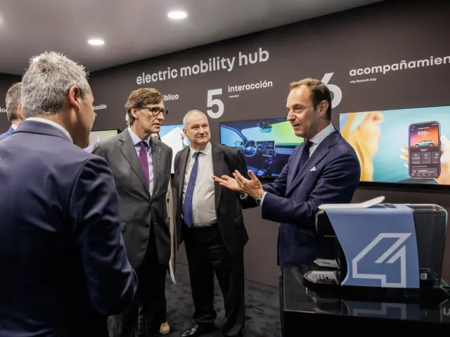 Guigues (derecha), en la inauguración del Salón de Barcelona
