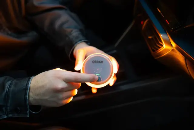 Una baliza V16 encendida.