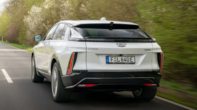 Cadillac Lyriq, zaga.