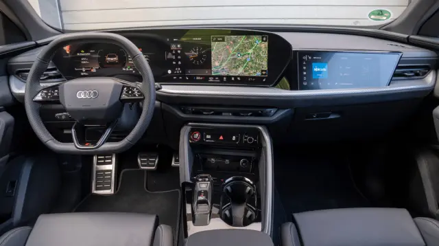 Comparativa del Audi Q5 SUV TDI quattro vs Mercedes GLC 220 d 4Matic vs BMW X3 20d xDrive, cockpit 3