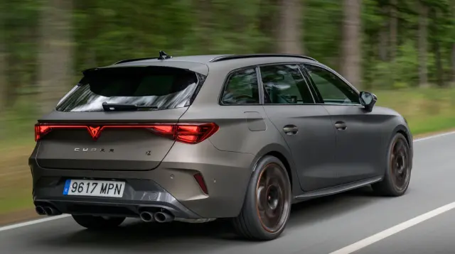 He probado el Cupra Leon Sportstourer VZ, zaga.