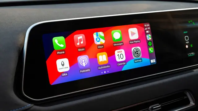 Tesla podría incluir Apple CarPlay en sus coches.