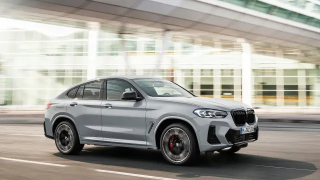 BMW X4.