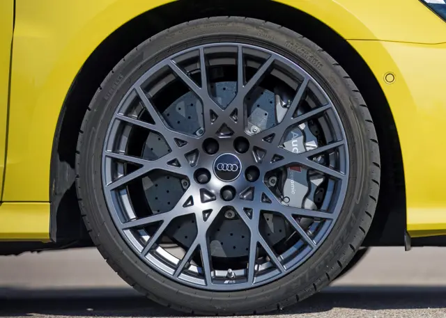 Ya he probado el nuevo Audi RS 3 Sportback: llanta.