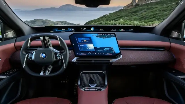 Panoramic iDrive BMW iX3.